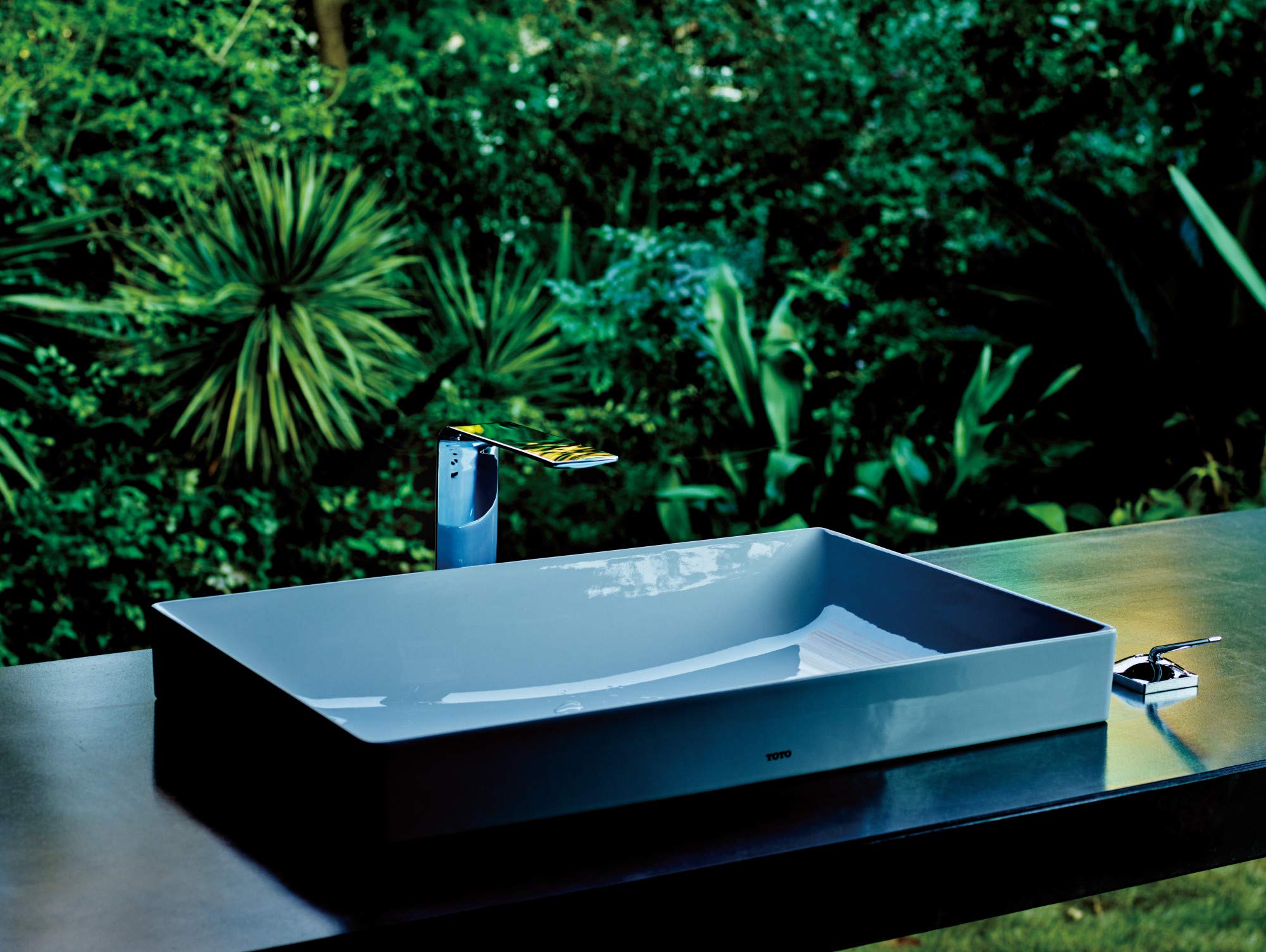 TOTO ZL 1 2 GPM Single Handle Semi-Vessel Bathroom Sink Faucet with COMFORT GLIDE Technology Polished Chrome - — view 2