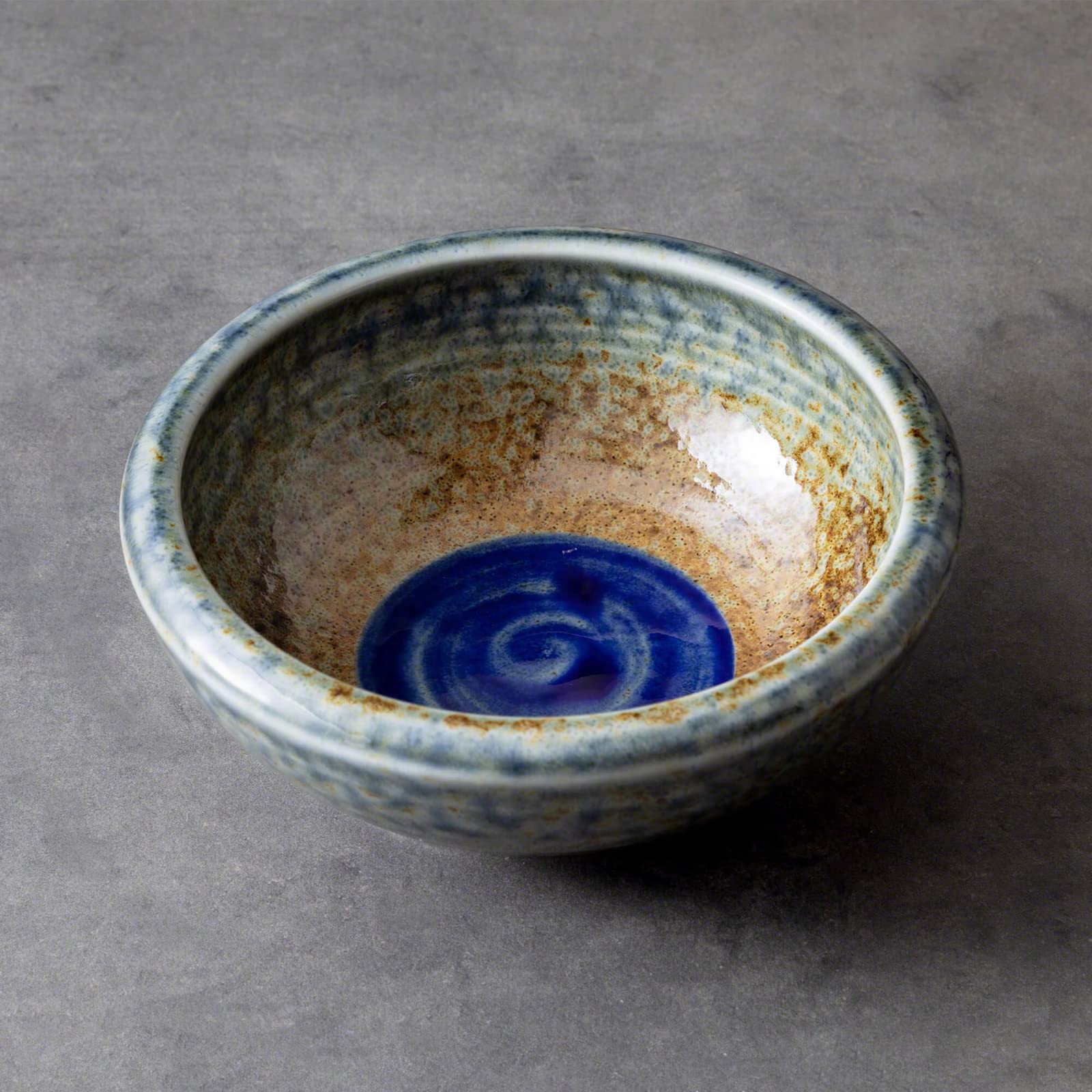 Wazakura Ikebana Werkzeug-Set, Hergestellt in Japan, Minoyaki Vase + 61mm Kenzan + Kenzan Pflegewerkzeug - Blau & Braune Vase + Messing Kenzan