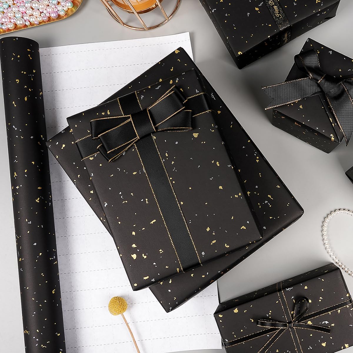 Schwarze Geschenkpapierrolle, 43,2 cm × 90 m, schwarzes und goldenes Folien-Geschenkpapier, mattes Kraftpapier mit Silber- und Goldfolienflocken, Geschenkpapier für Geburtstag, Hochzeit, Weihnachten,