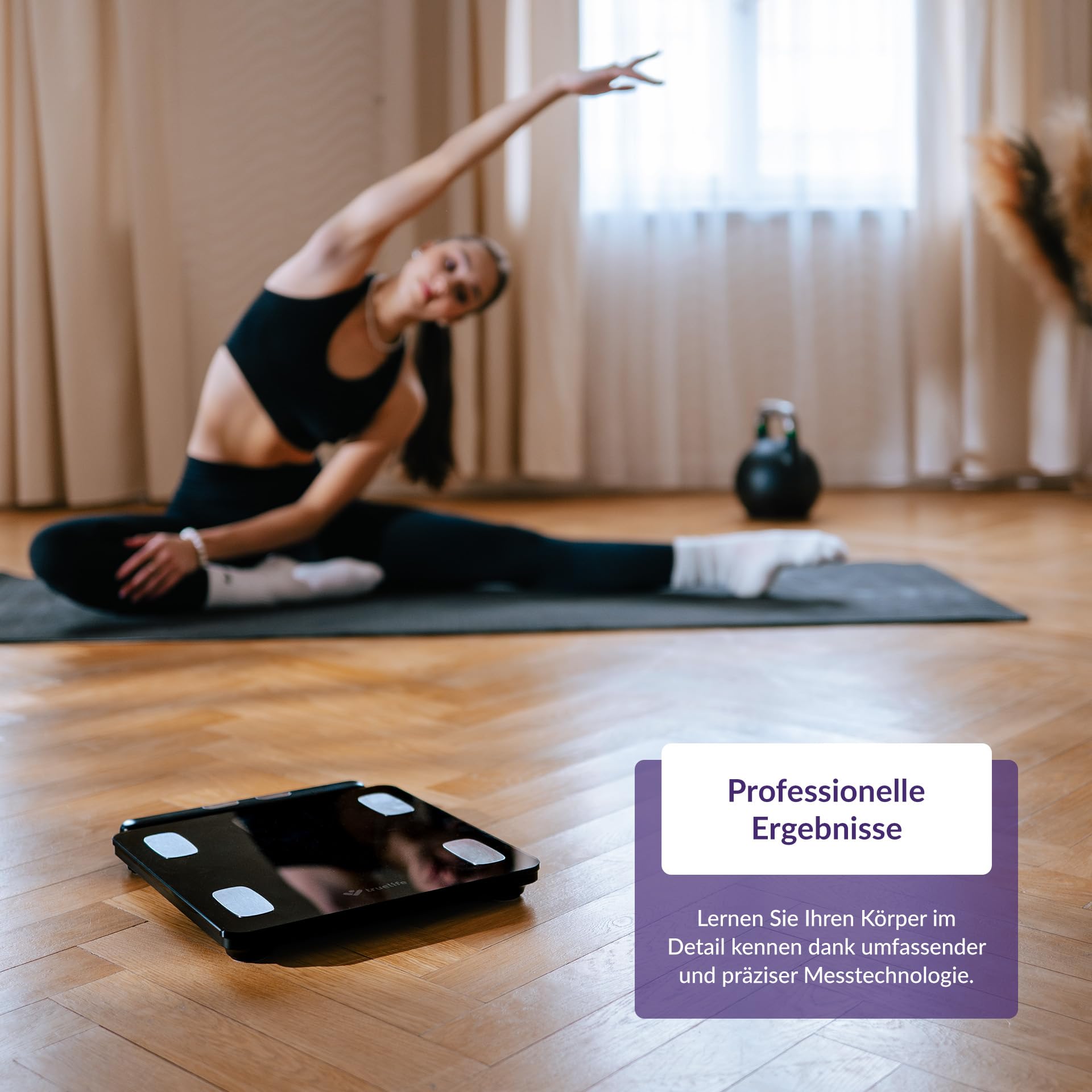 TrueLife FitScale W8 Black, Bilancia diagnostica personale Bluetooth, misurazione tramite analisi dell'impedenza bioelettrica, 15 indici del corpo misurabili, display LCD a colori, fino a 16 utenti