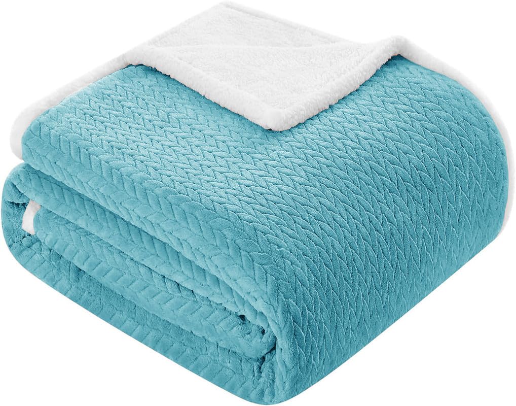 BSB HOME Sherpa Blanket Flannel Blanket – 220 x 240 cm, Soft, Plush, Fluffy, Fuzzy, Warm, Cozy Perfect for Couch, Bed, Sofa, Chair - Reversible Blanket AC Blanket King Size - Aqua & White