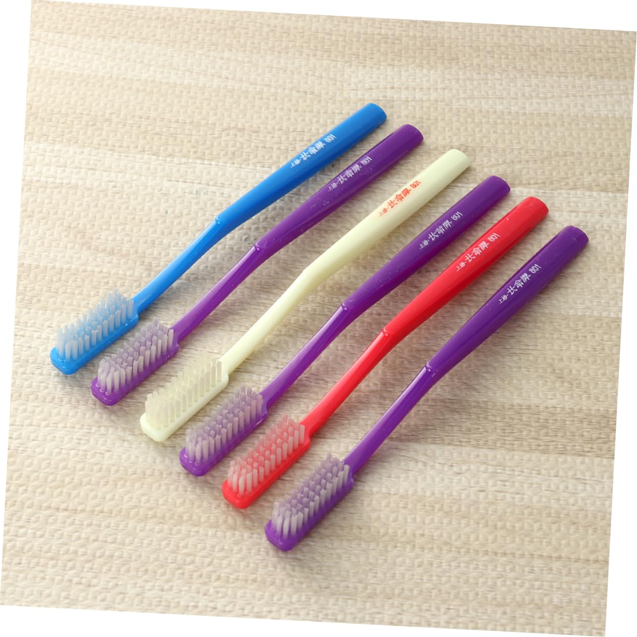 KOMBIUDA 24pezzi Spazzolini Manuali Per Adulti Con Setole Rigide Spazzolino Denti Per Igiene Orale Quotidiana Colori Random Design Antiscivolo Per Uso Viaggio e Casa