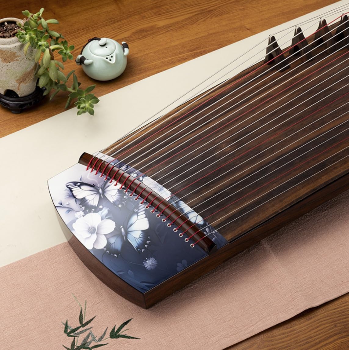 Guzheng Chinesische Saiteninstrumente mit Schmetterlingsmuster, 135 cm