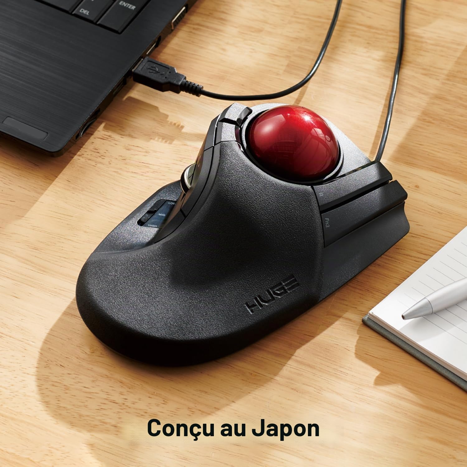 ELECOM Grande Souris trackball Filaire avec Fonction à 8 Boutons, Repose-Poignet attaché, Boule Rouge Lisse Windows11, macOS (M-HT1URBK)