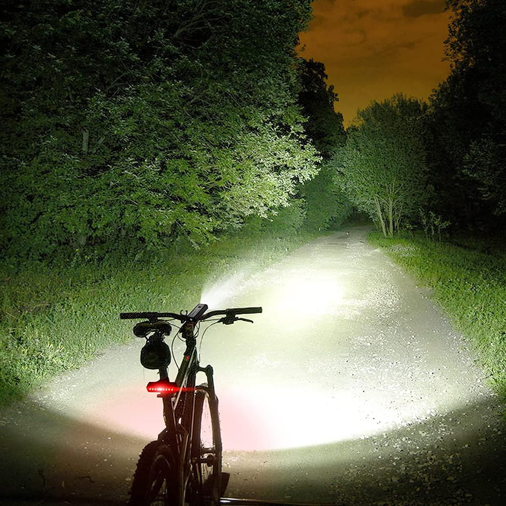 Feu arrière de vélo LED 4 Modes, Rechargeable USB, étanche, avec réflecteurs de sécurité et Accessoires intégrés.