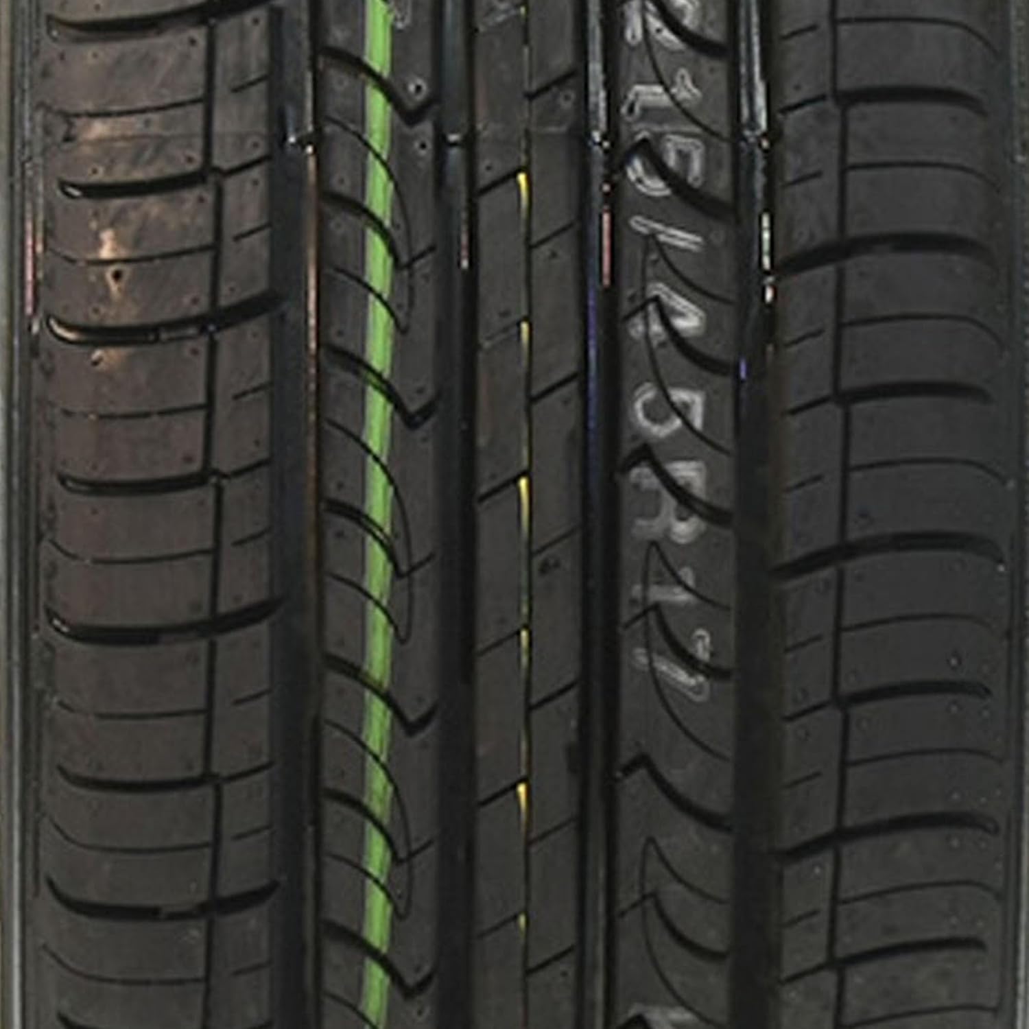 Nexen CP672 225/55R16 95V