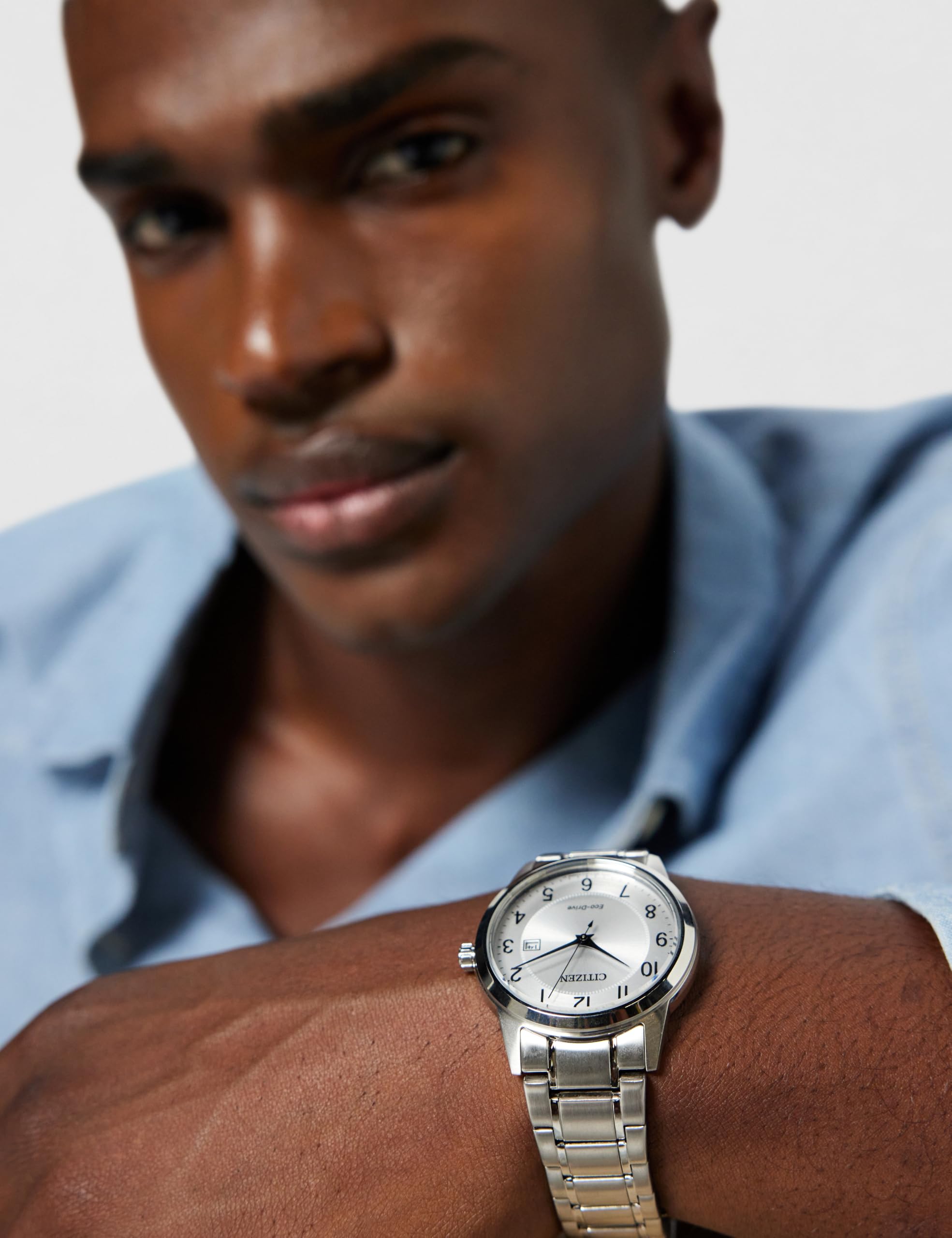 Citizen Herren Analog Quarz Uhr mit Edelstahl Armband AW1231-58B | Eco-Drive Solar | Keine Batterie Nötig | Kristallglas | 4 bar Wasserdicht | 240 Tage Gangreserve | Datum | Edelstahlband