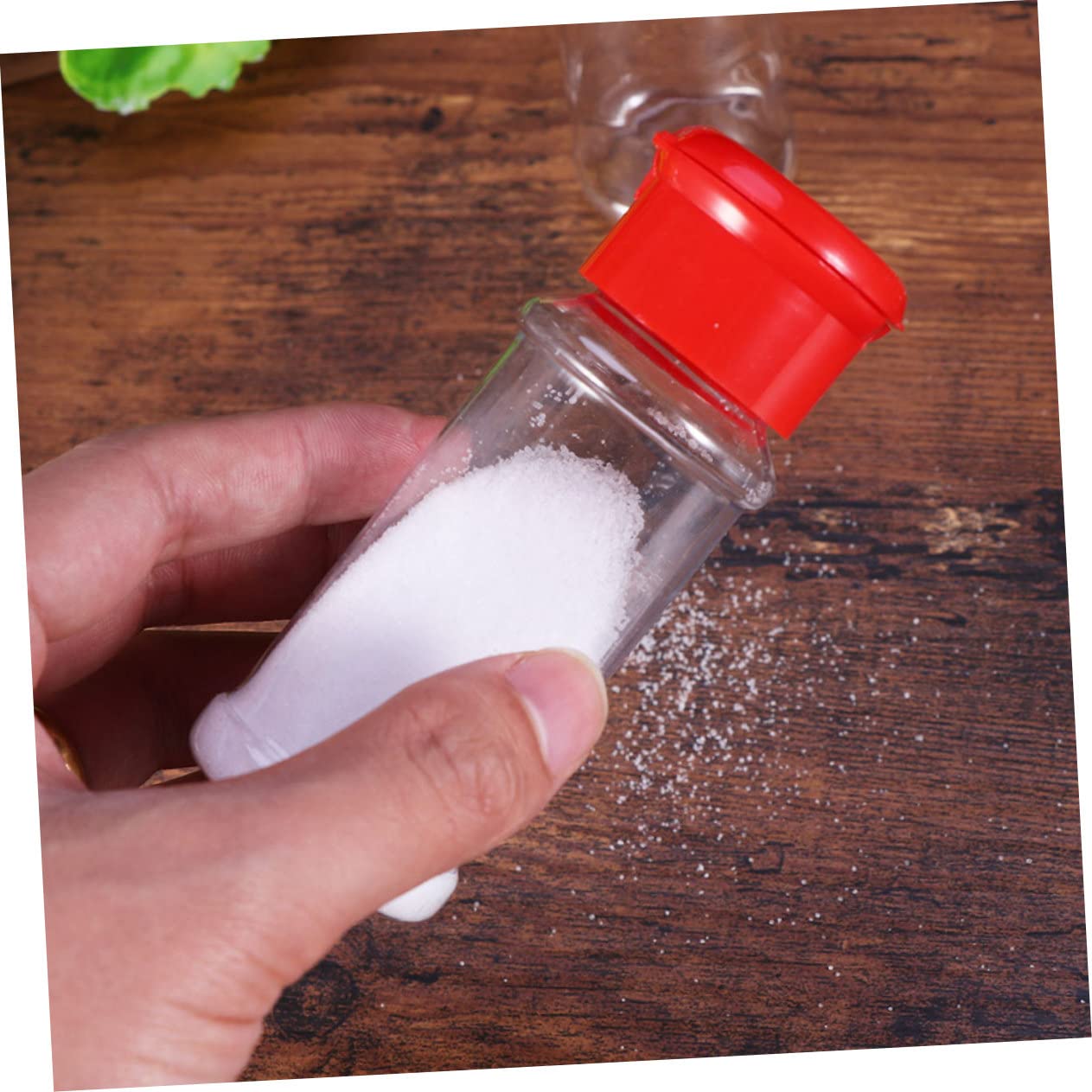 HOLIDYOYO 100ml Plastic Salt Bottle Pepper Set 25pcs Spice Dispenser Jars Leakproof Easy-clean Perfect for Kitchen Bbq
