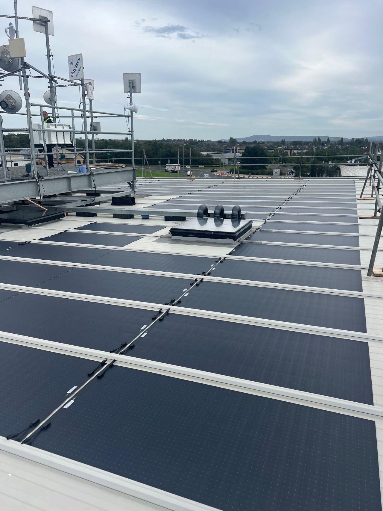 Panel solar flexible 380W Solarbond S-Flex 6 monocristalino para furgoneta y barco