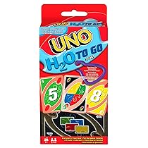 UNO H2O – Versione resistente all’acqua del gioco di carte più amato di sempre, carte plastificate e clip per portare il mazzo sempre con te, giocattolo per bambini, 7+ anni, P1703