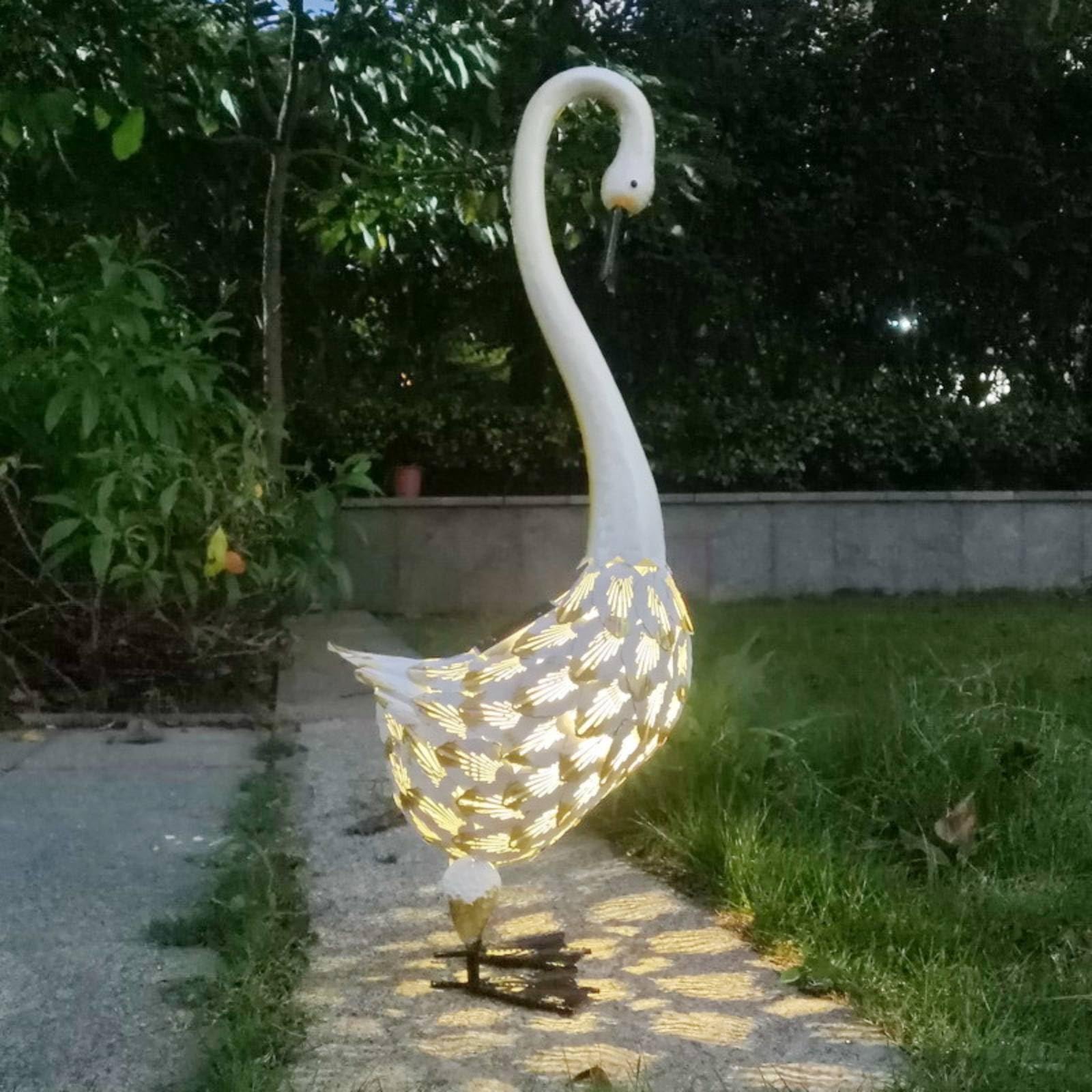 Cisne Solar Figura Decorativa Luz Ornamental de Jardín Metal Personalizado Silueta Detallada para Ambientar Césped Patio Espacios Aire Libre, Cisne Bajo Con Luz — 35.5 14 39.5CM