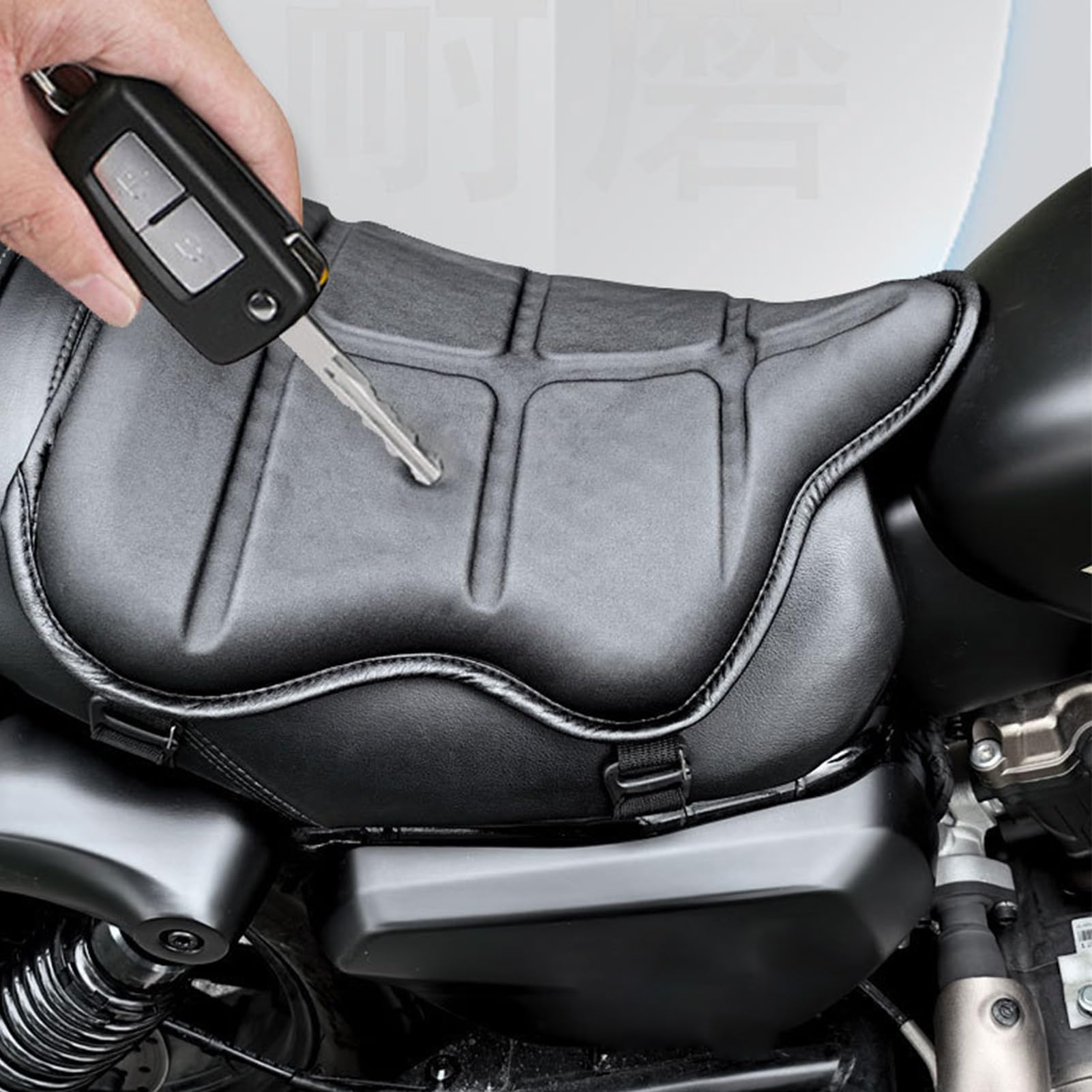 Poduszka Motocyklowa Na Siedzenie Wygodna Mata Ze Skóry PU | Oddychająca Amortyzująca Wkładka Motocyklowa Dla Dorosłych Początkujących Na Długie Jazdy W Terenie I Mieście