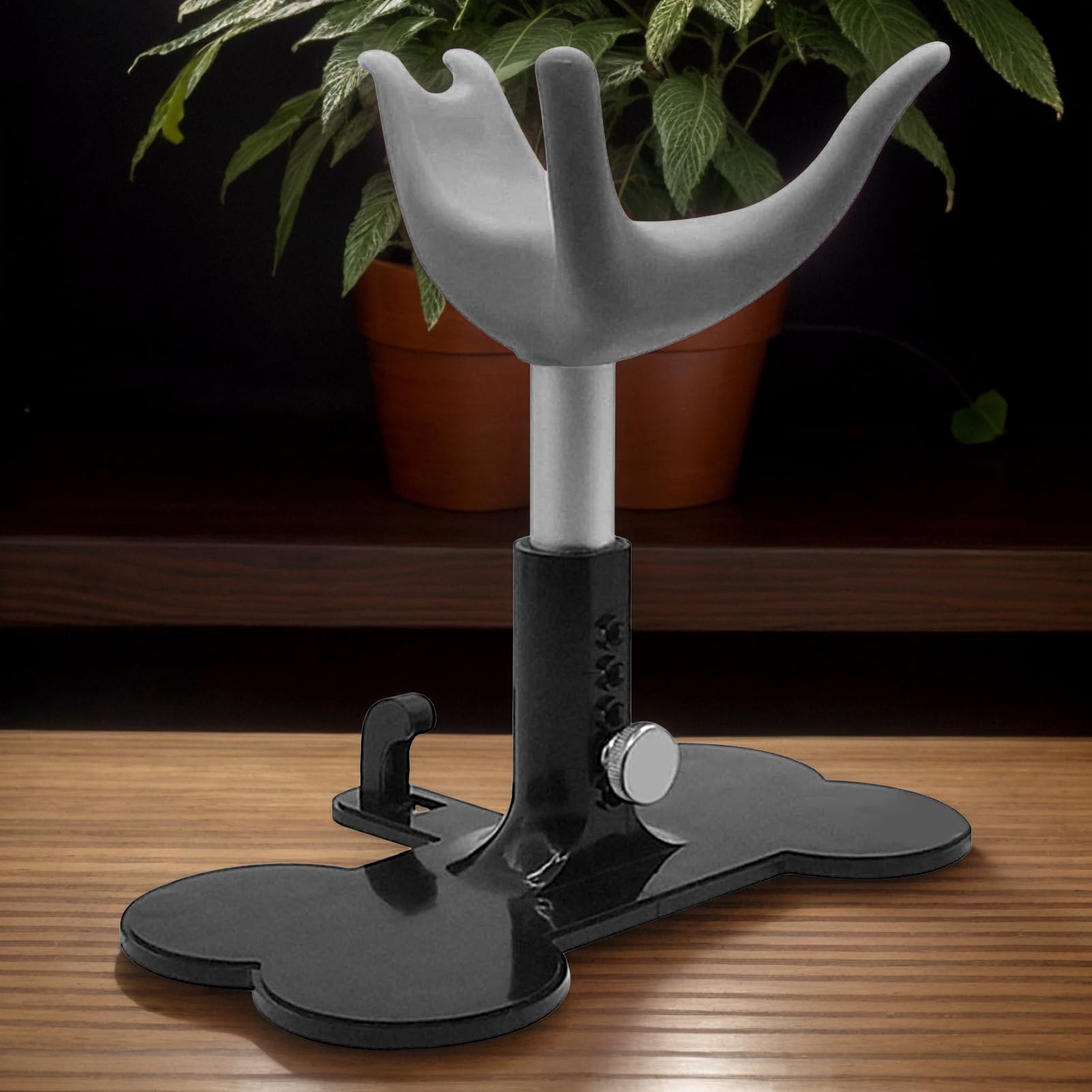 Dog Grooming Stand Silicone, Adjustable Dog Grooming Stand, Let The Dog Stand, Non Slip for Bathing Showering Trimming Dog Pet, 14.5-18.5cm