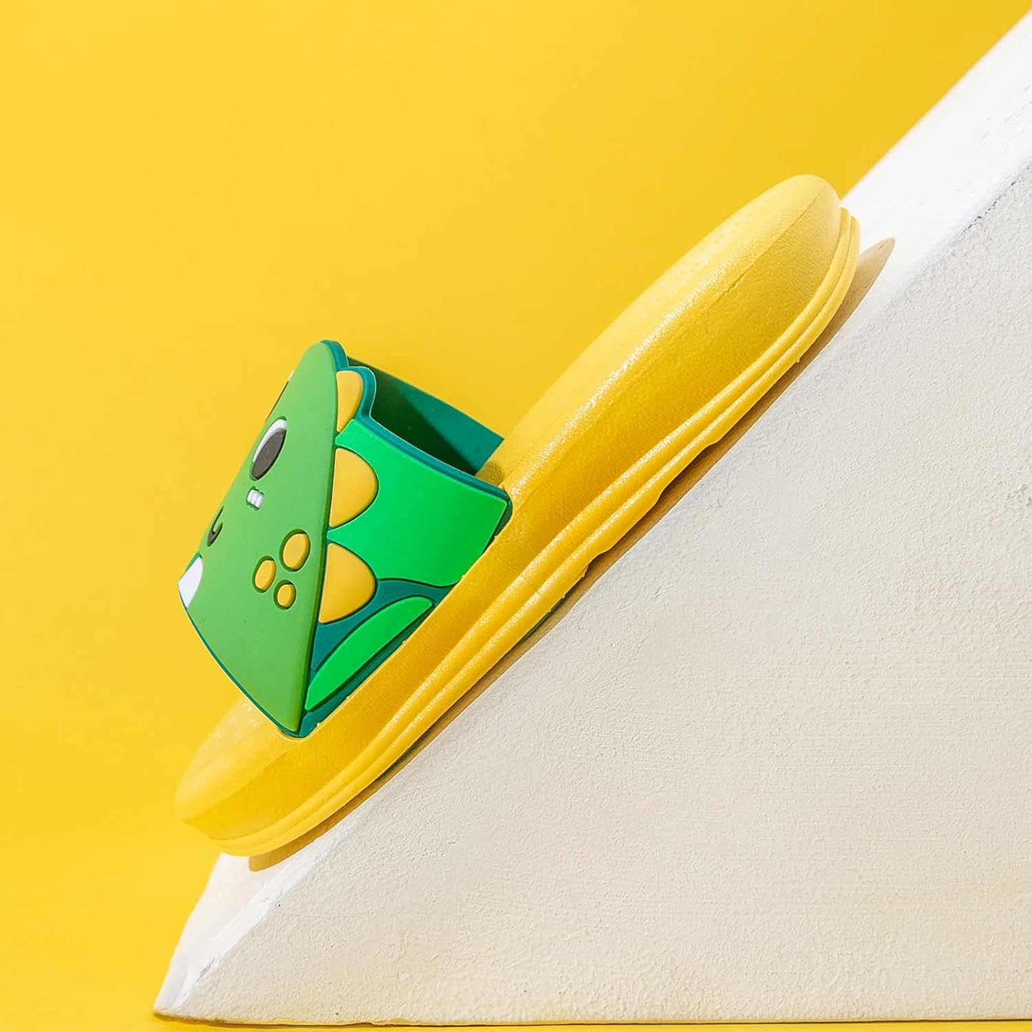 COMIOR Kids Slide Sandals Non Slip Boys Girls Open Toe House Slippers Soft Cartoon Dinosaur Garden Shoes Slip On Shoes Pool Shoes for Beach Pool Shower Slippers Lightweight Sandals 2 Years-7 Years : Clothing, Shoes & Jewelry