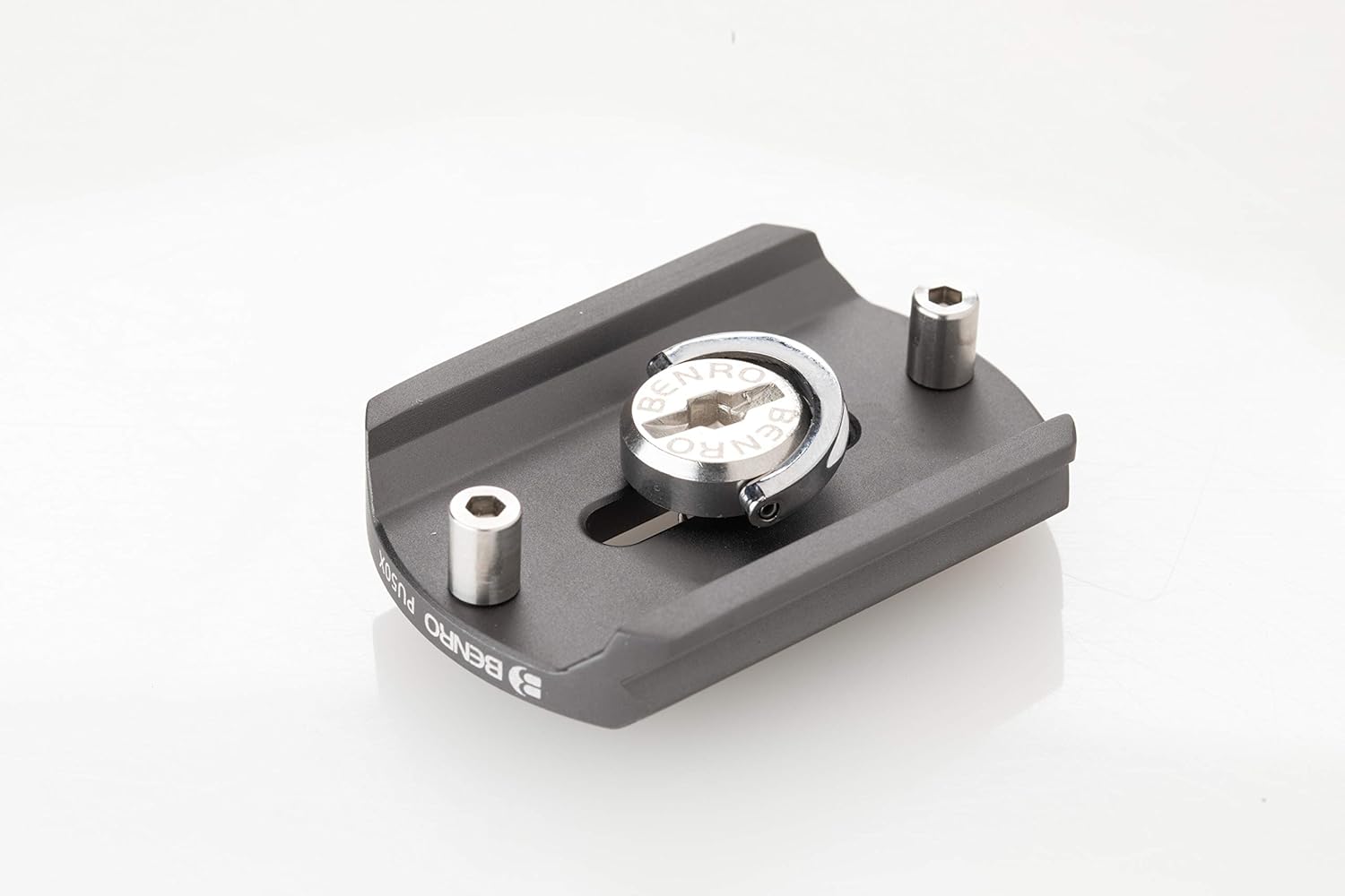 Bottom view of the Benro PU50X Arca-Swiss quick release plate