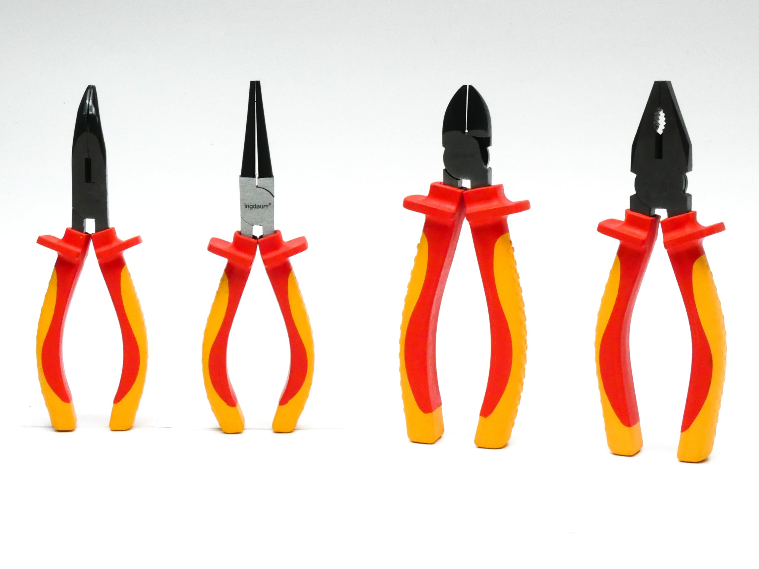 Set INGDAUM® VDE di 4 pinze con tronchese laterale, pinza a becchi mezzotondi curvi, a becchi tondi e universale, ciascuna da 6"/160 mm, isolata contro 1000 V (versione 4.1)