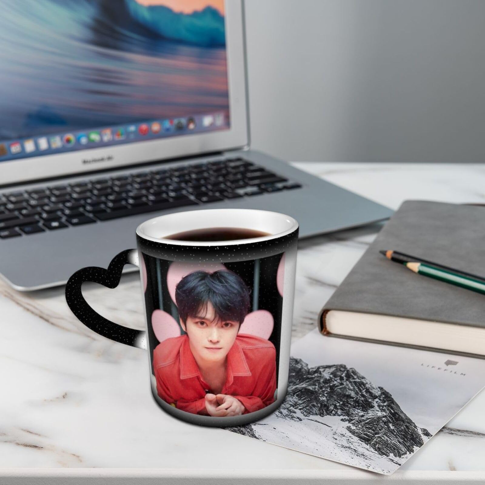 キムジェジュンのコーヒーカップ