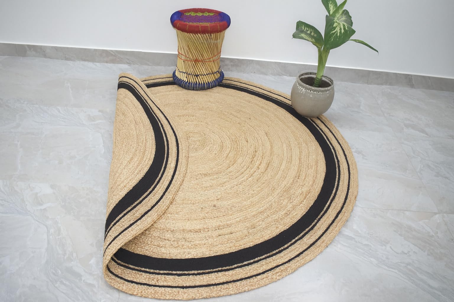 Tapis tressé à la Main en Jute Naturelle avec Lignes Noires - Rond - 150 x 150 cm