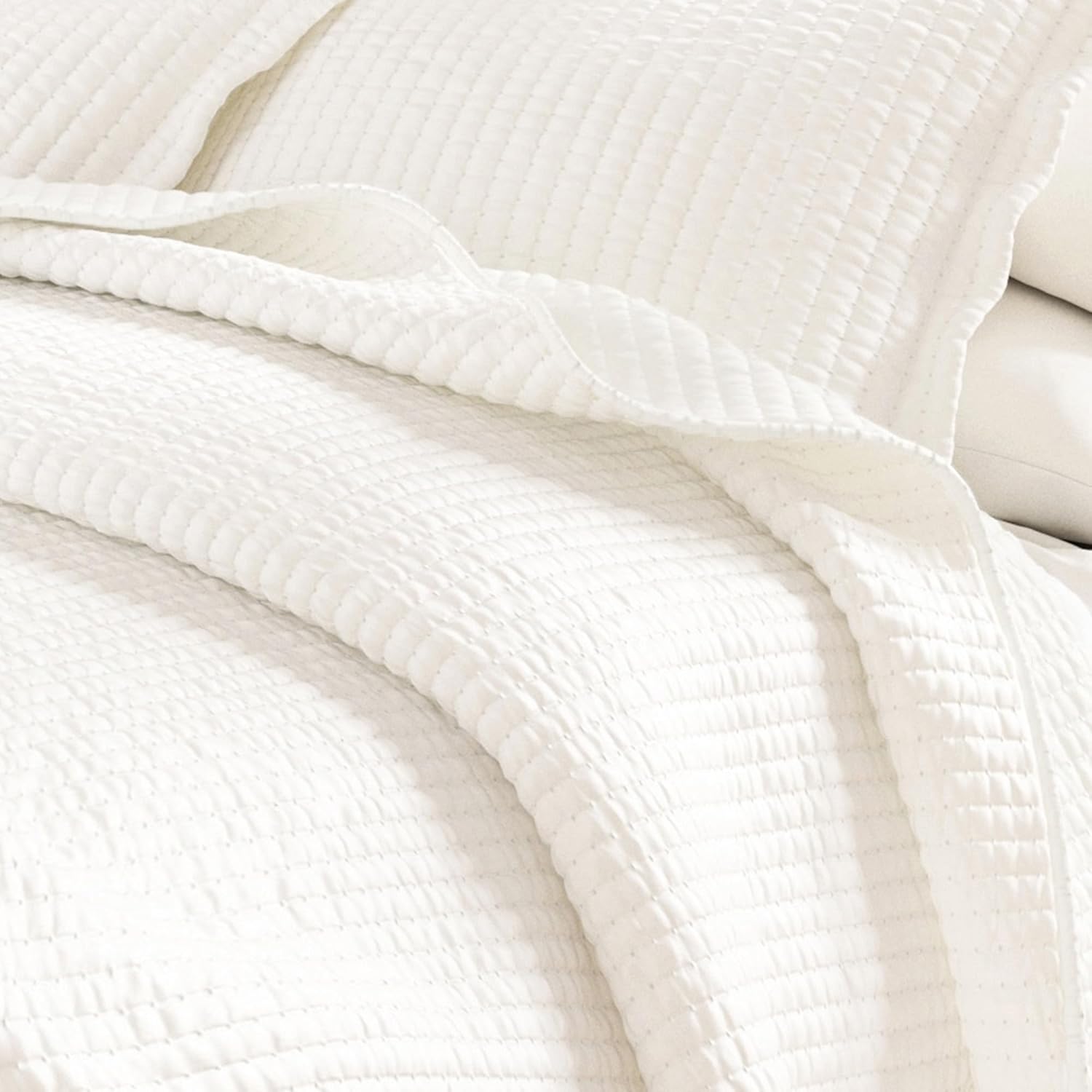 Great Bay Home King/California King Quilt Set - 3-Piece Solid, Channel-Stitched Bedding Set - Soft, Lightweight, All-Season Bedspread (White)