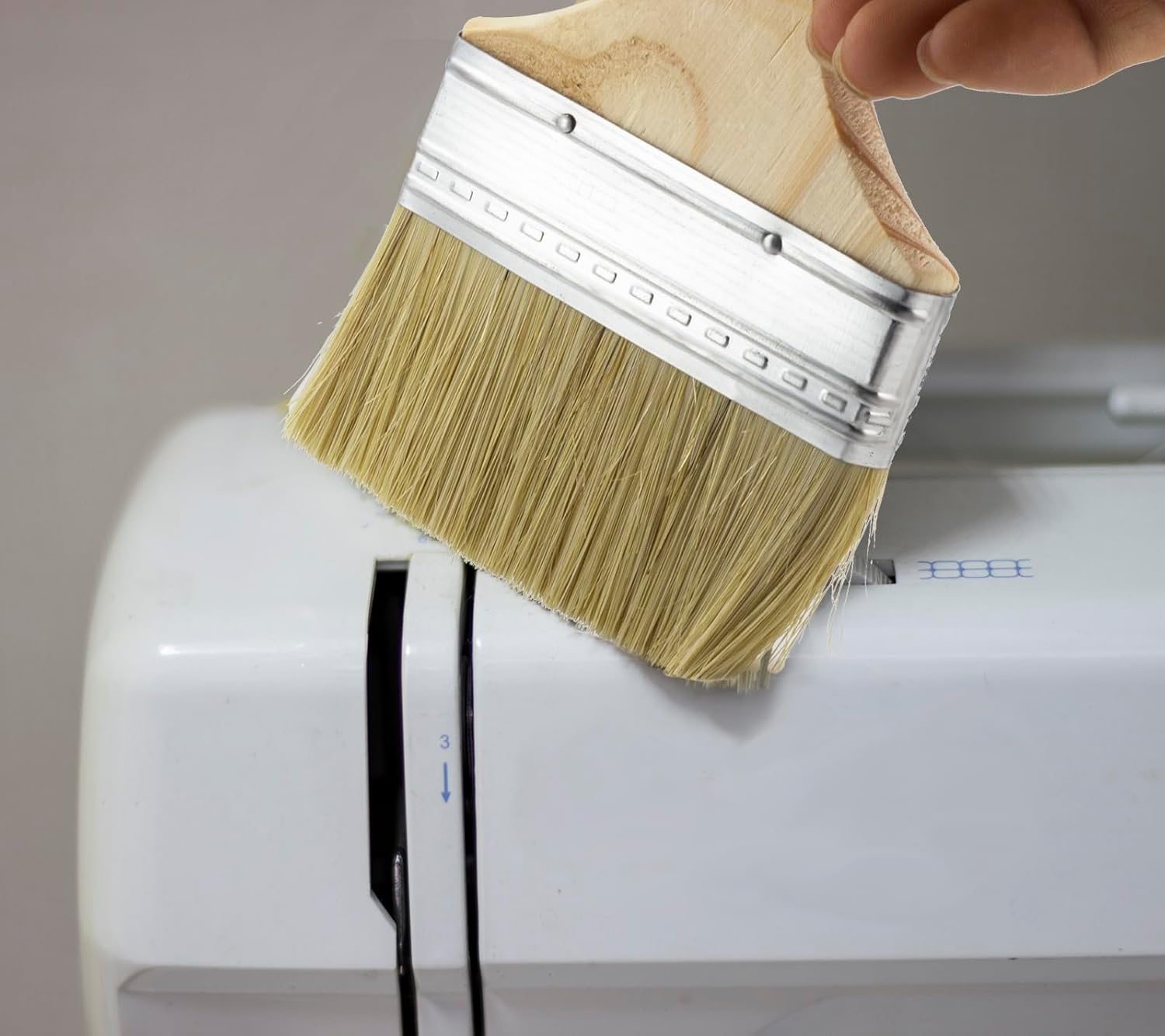 JUYO VONSAN 100Pcs 4 Inch Chip Paint Brushes for Wall 4“ Paint Brushes Brushes Bulk Household Bristle Chip Brush for Art Crafts Glue Varnish Oil Stain (4 Inch)