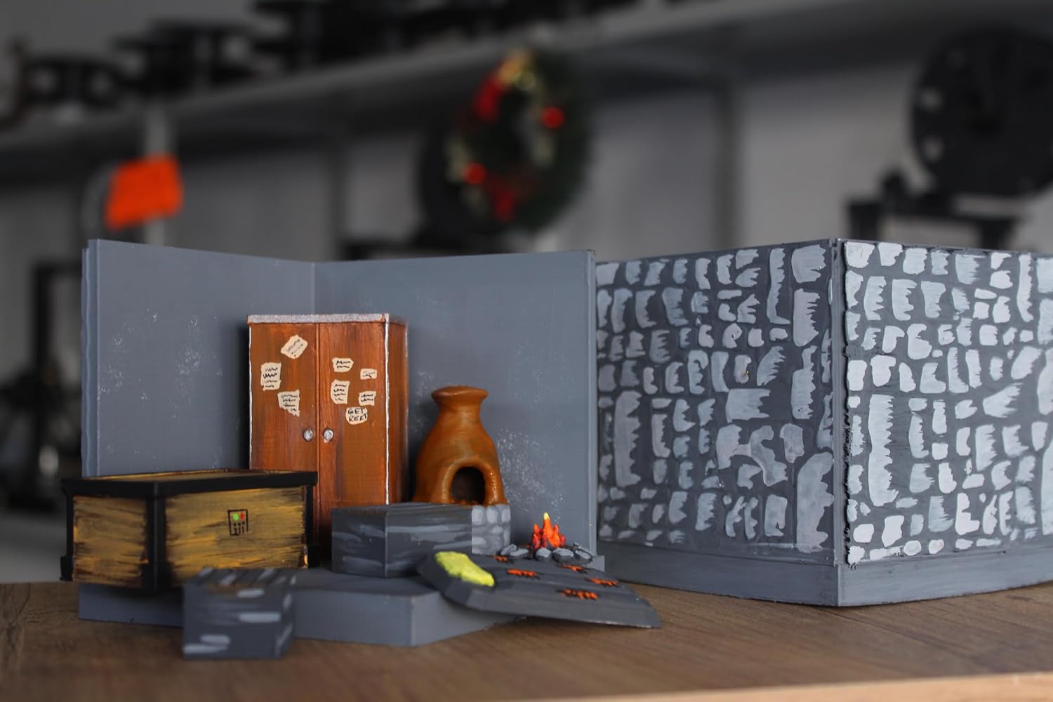 Rust Base 1x1 Miniatures 10cm 4'' room decoration