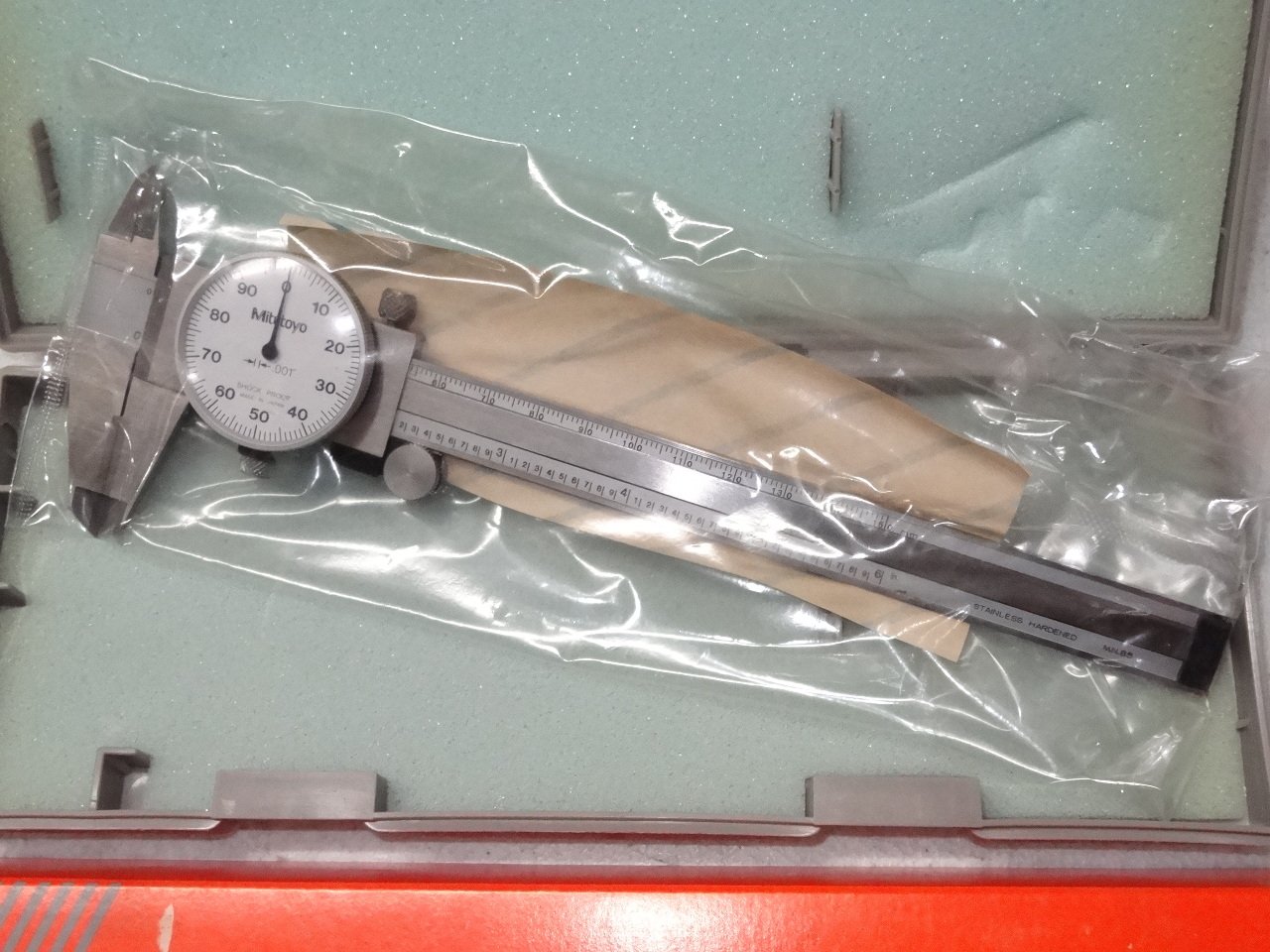 Mitutoyo 505-708 Dial Calipers, Inch, White Face, for Inside, Outside, Depth and Step Measurements, Stainless Steel, 0"-6" Range, +/-0.001" Accuracy, 0.001" Resolution, 40mm Jaw Depth