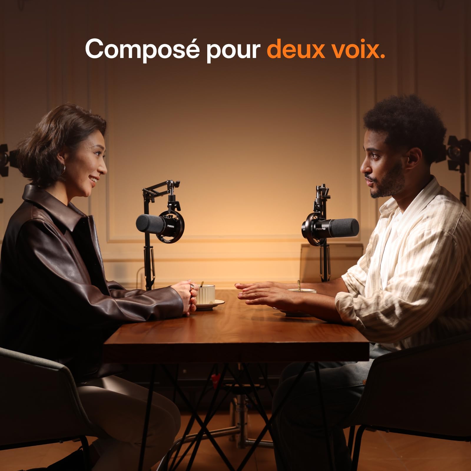 MAONO PD200W Microphone Hybride pour Podcast sur PC, sans-Fil, Micro Dynamique XLR/USB avec Pied de Bureau, Logiciel, Réduction de Bruit, pour Enregistrement, Streaming, Création de Contenu,Studio