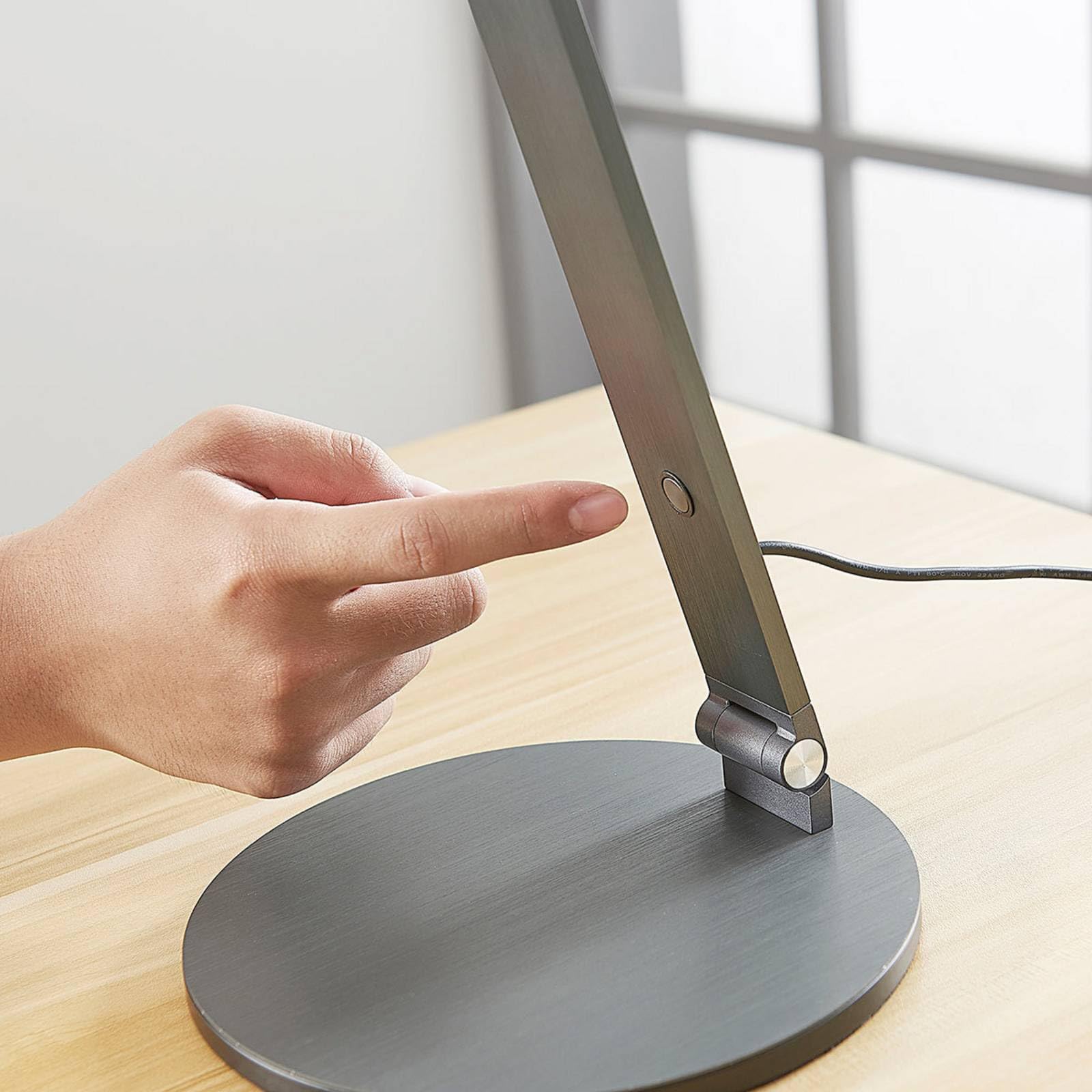 Lucande LED Tischlampe Mion dimmbar (Modern) in Alu aus Aluminium (1 flammig,) - Tischleuchte Schreibtischlampe Nachttischlampe Arbeitszimmerleuchte