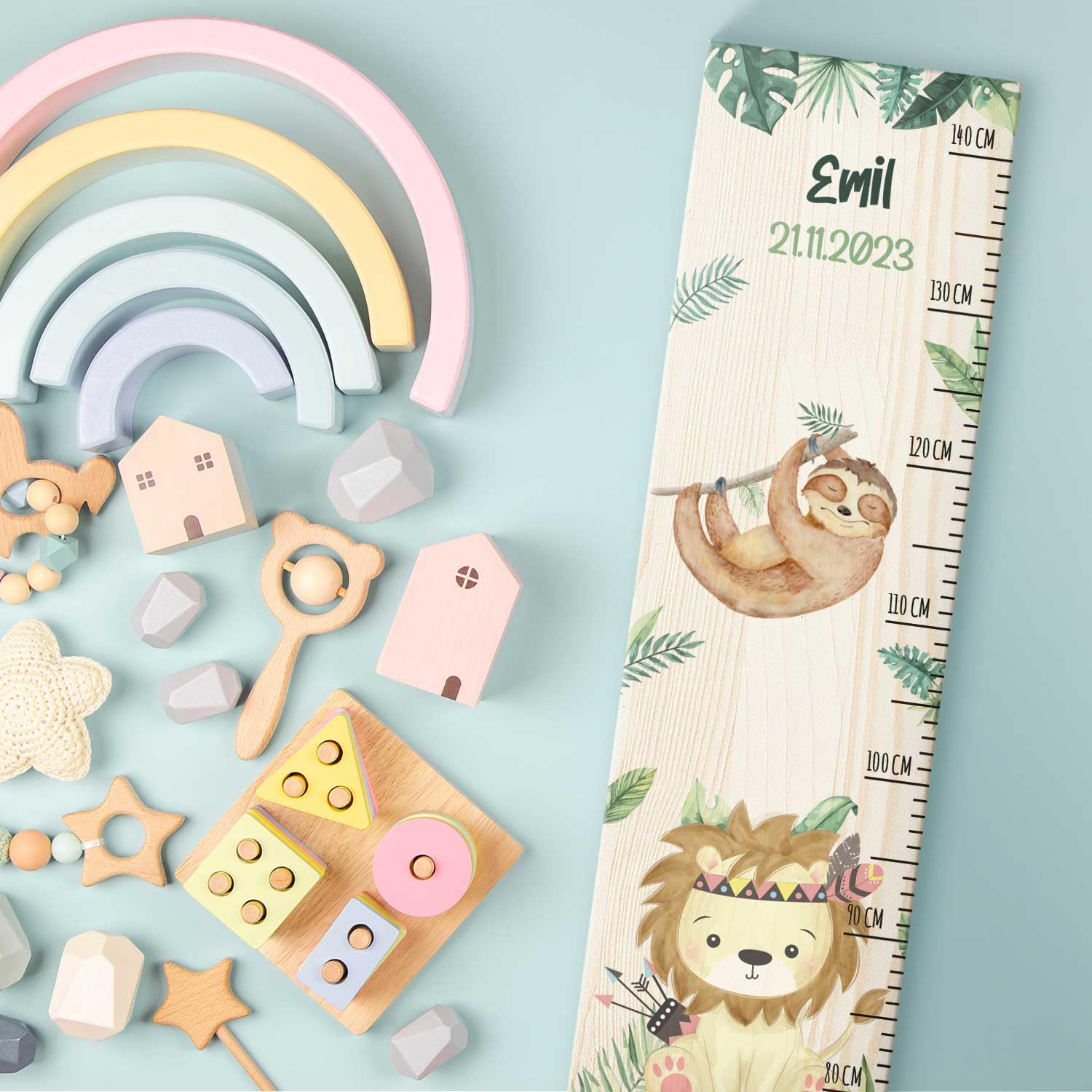 GRAVURZEILE Messlatte für Kinder aus Holz - Dschungel Design - mit Namen für Kinderzimmer - Skala misst 80-140 cm - Größe 20 x 70 x 2 cm - Geschenk zur Geburt für Mädchen & Jungen