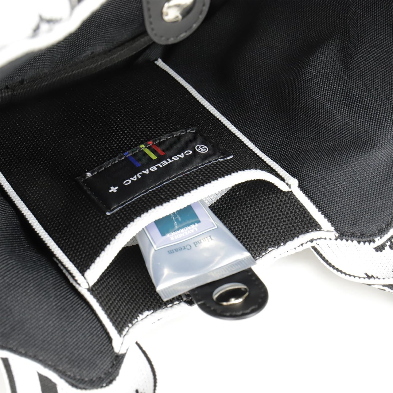 新品キーボードで美品の軽量モバイル✨10世代コアi5に超高速新品