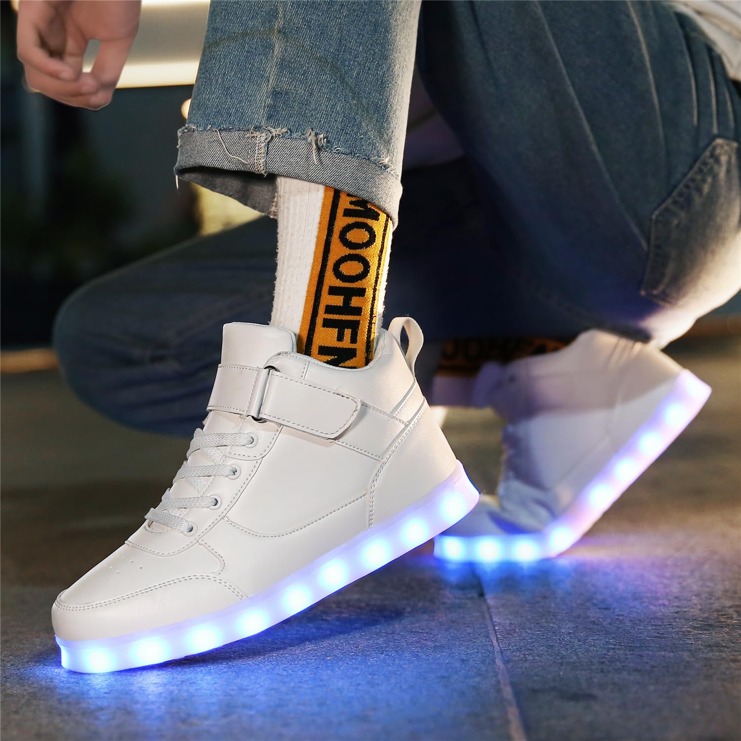 Scarpe da ginnastica per bambini con luci a LED, ricaricabili tramite USB, alte scarpe da ginnastica per bambini unisex