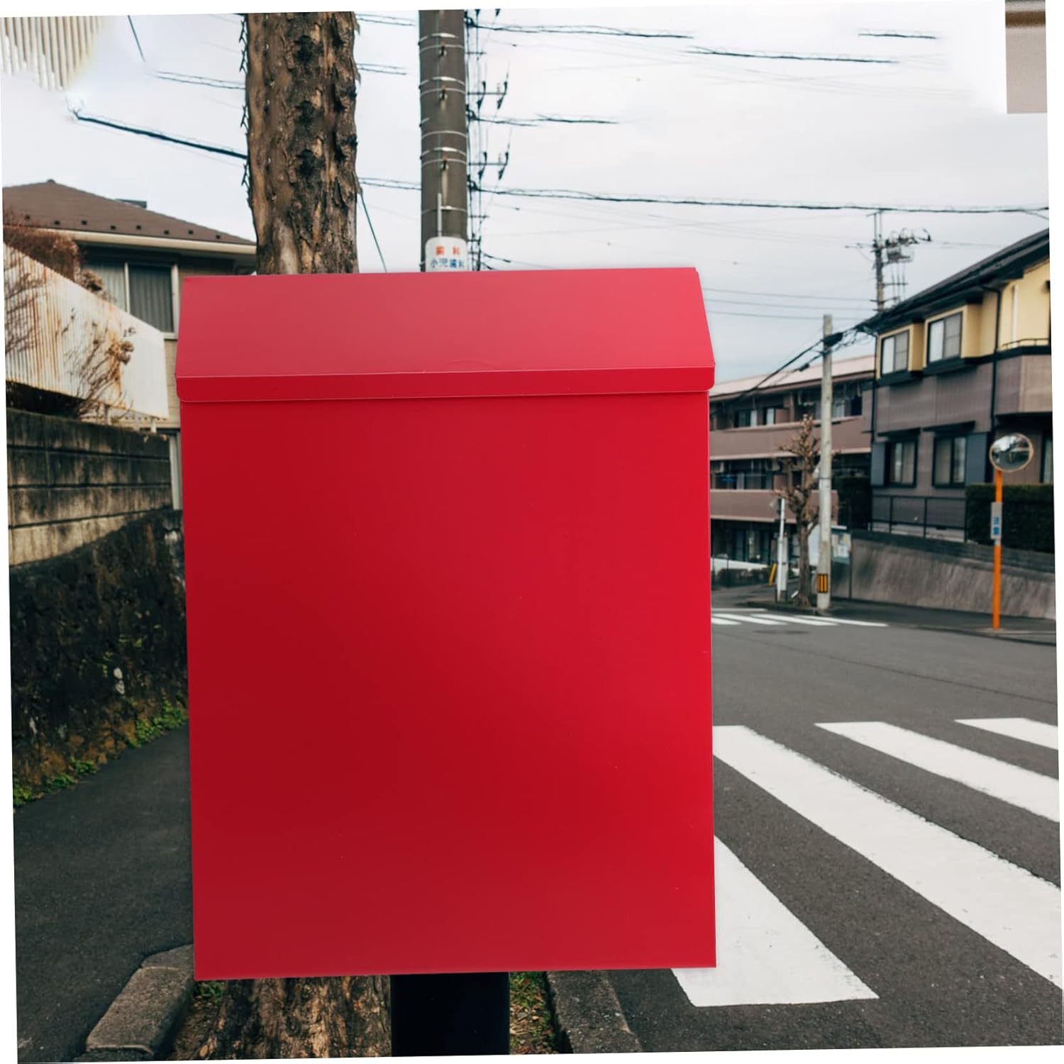 Lockable Wall-Mounted Mailbox European Style Letter Post Container for Secure Outdoor Use with Waterproof Metal Construction and Multi-Functional Design for Letters and Suggestions