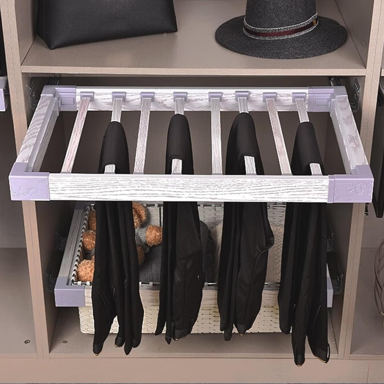 Cintre extensible en métal pour pantalon : simplifiez votre routine linge et buanderie