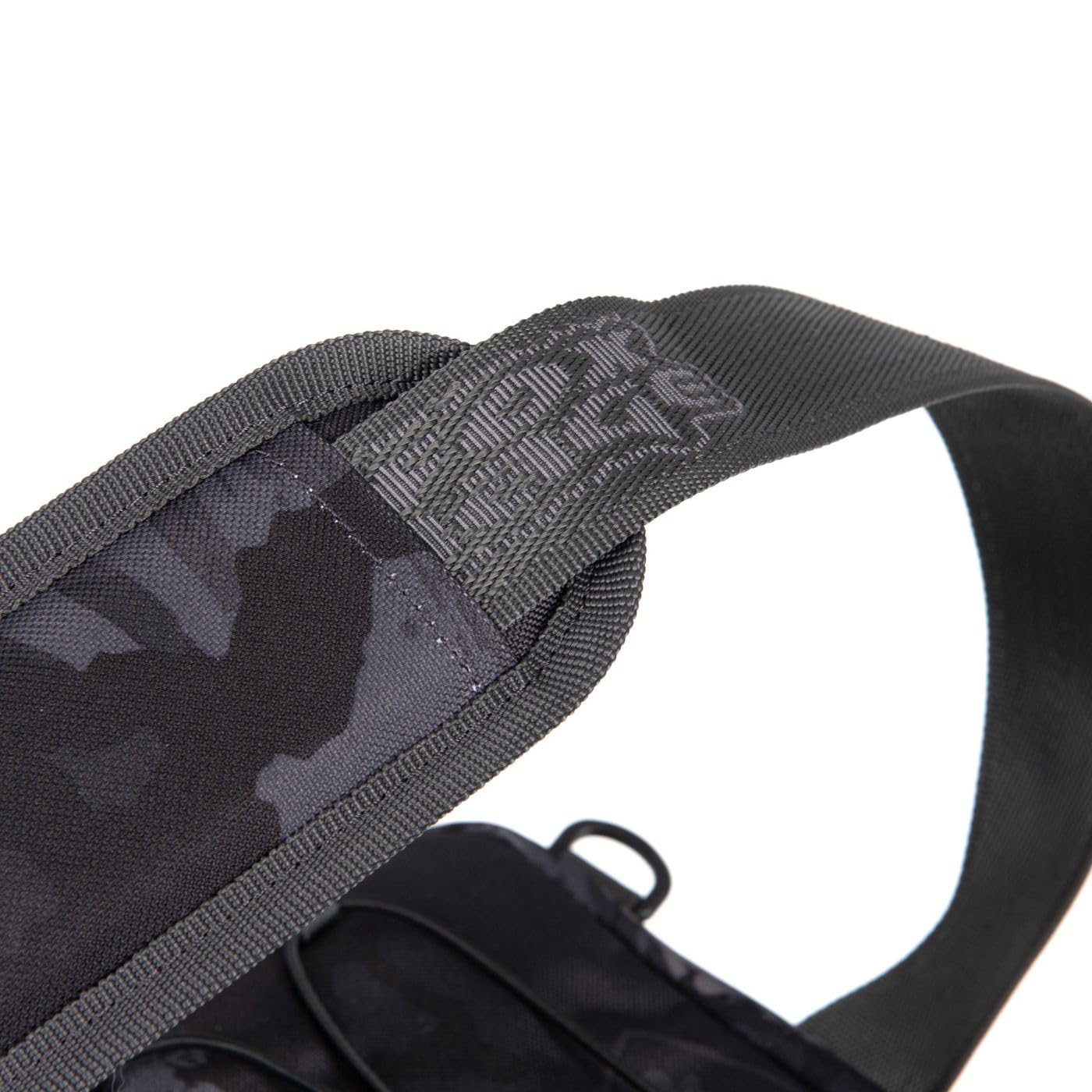 Fox Rage Camo Voyager Medium Tackle Bag 39x27x25cm - Angeltasche, Zubehörtasche, Tragetasche