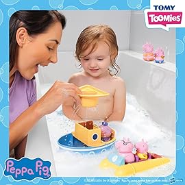 Toomies Peppa Pig Bath Toys - Peppas Boat Adventure Bath Toy Set - Includes 2 Boat Toys and 5 Peppa Pig Figures - Peppa Pig Toy Boats - Toddler Bath Toys for 18 Months and Up