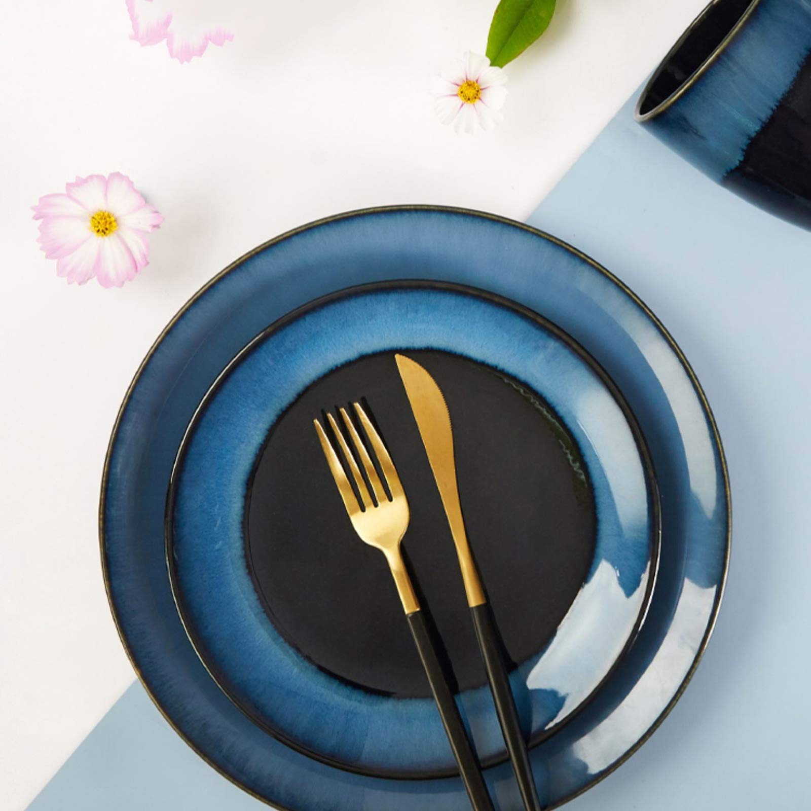 Speiseteller Haushalts-Teller- und Schüssel-Sets, langlebige Keramik-Essteller-Sets, blaues Geschirr-Set mit 4 Stück, Speiseteller, Salatteller und Becher Flachteller