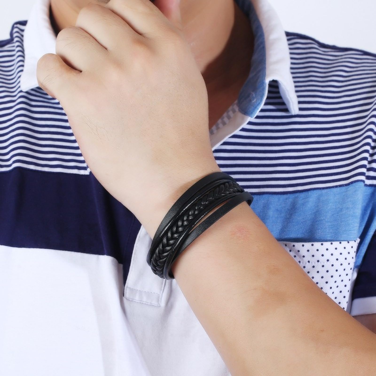 Minimal gewebtes, mehrschichtiges, rostfreies, personalisiertes europäisches und amerikanisches Herrenarmband aus Titanstahlleder