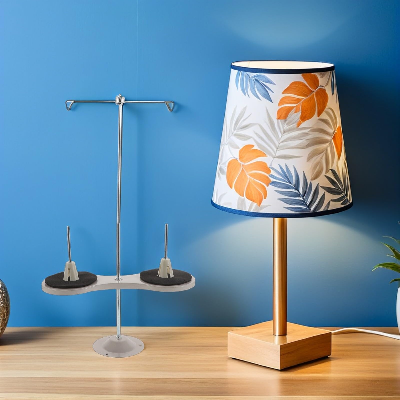 Porta Filo Organizer per 2 Rocchetti per Macchina da Cucire in Metallo Supporto a Forma di per Decorazioni Domestiche e Design di Moda