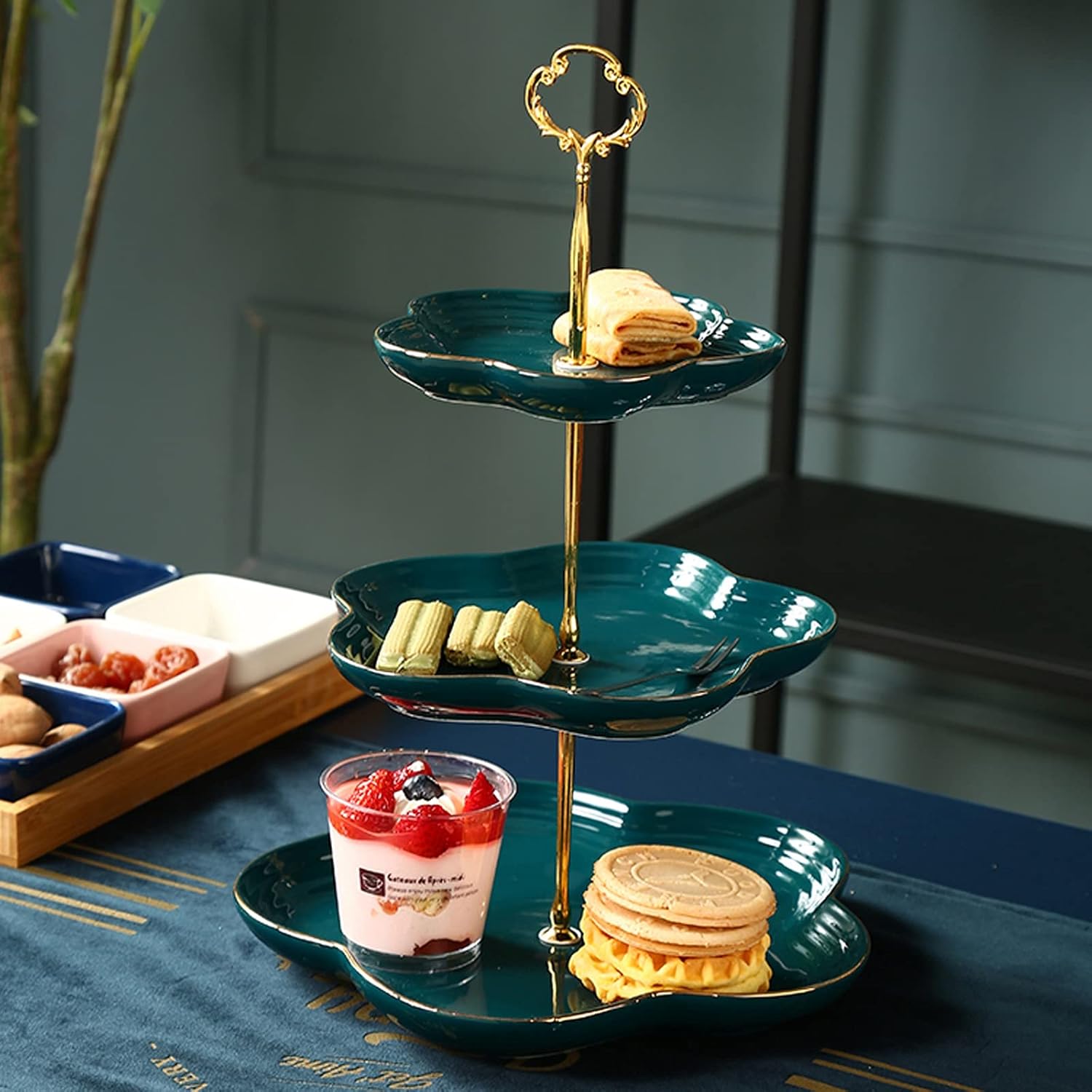 Dessert Stand 3 Tier Ceramic Cake Stand Metal Cupcake Holder Round Dessert Display Plate Dessert Stand for Kids Birthday Tea Party Wedding Cupcake Stand Serving Tray (Color : Gold, Size : 1)