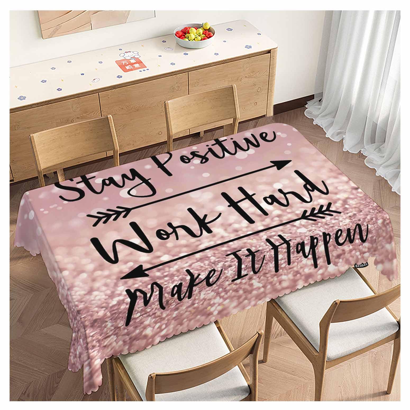Nappe anti-taches 137x183cm lavable pour simplifier l'entretien des repas en famille