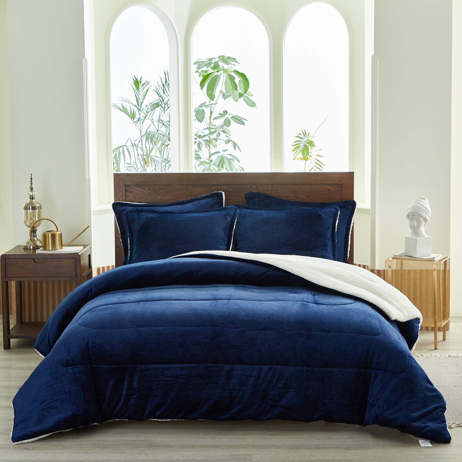 UOZZI BEDDING 3-Piece Sherpa Flannel Micromink Comforter Set Ultra-Soft Winter Microfiber Fill Bedding Set Down Alternative Fleece Warm Weighted Duvet with 2 Pillowcase (Navy-Blue, King 102"x88")
