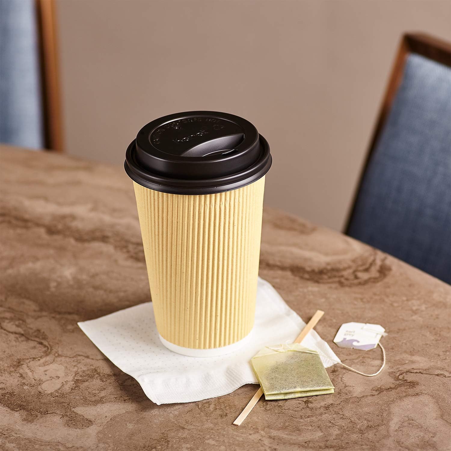 Karat 10-24 oz. Coffee Cup Sipper Dome Lid - Black (90mm) - 1,000 ct - Image 6