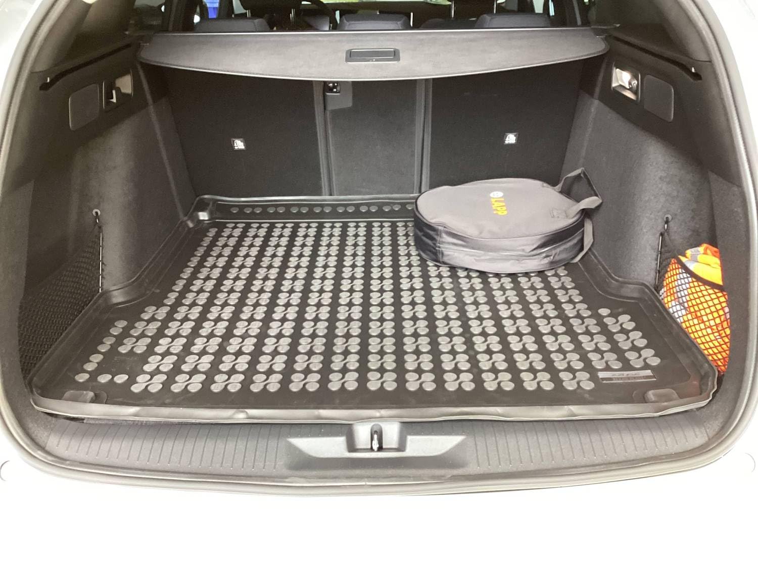 AZUGA Gummi Kofferraumwanne Premium Antirutsch passend für Opel Astra Sports Tourer L ab 10/2022/Peugeot 308 SW Kombi ab 2022 (ohne variablen Boden und ohne Stufe Links und rechts) AZ12000745