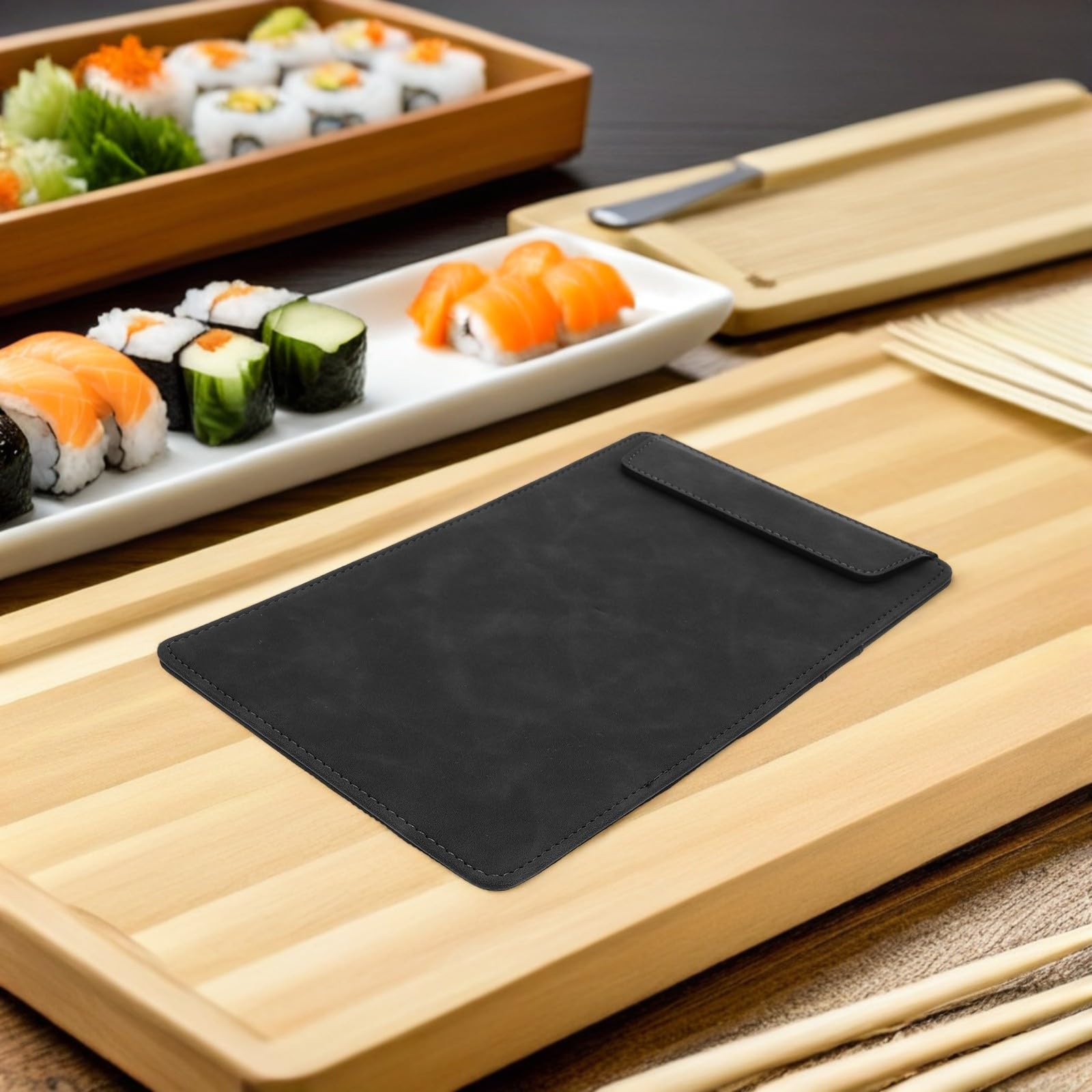 VALICLUD 4 Piezas Carpeta para Menú Negro de Cuero Sintético Clip Magnético y Mecanismo de Volteo Elegante para Uso Frecuente en Experiencias Gastronómicas