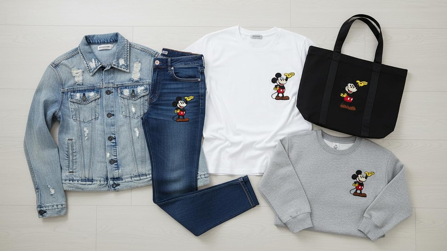 Vintage Mouse Patch, Original Drawing, 3.15 inches - Iron On/Sew On - Steamboat Willie, Cute Vintage Mouse Applique for Jackets, Jeans, Hats, Clothes, Backpacks, Tote Bags