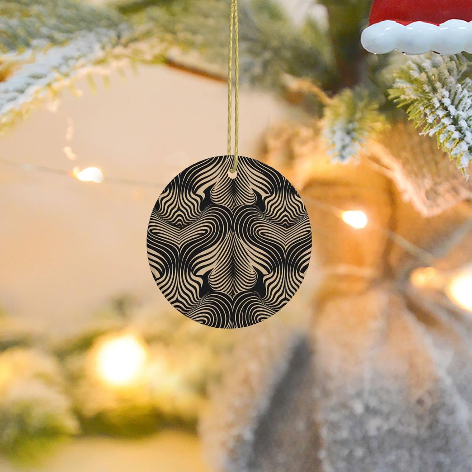 Optical Wavy Pattern Christmas Ornament Round Ceramic Hanging Ornaments for Christmas Tree Holidays Ornaments with Gold Rope Hanging Porcelain Pendants for Party Xmas Decoration