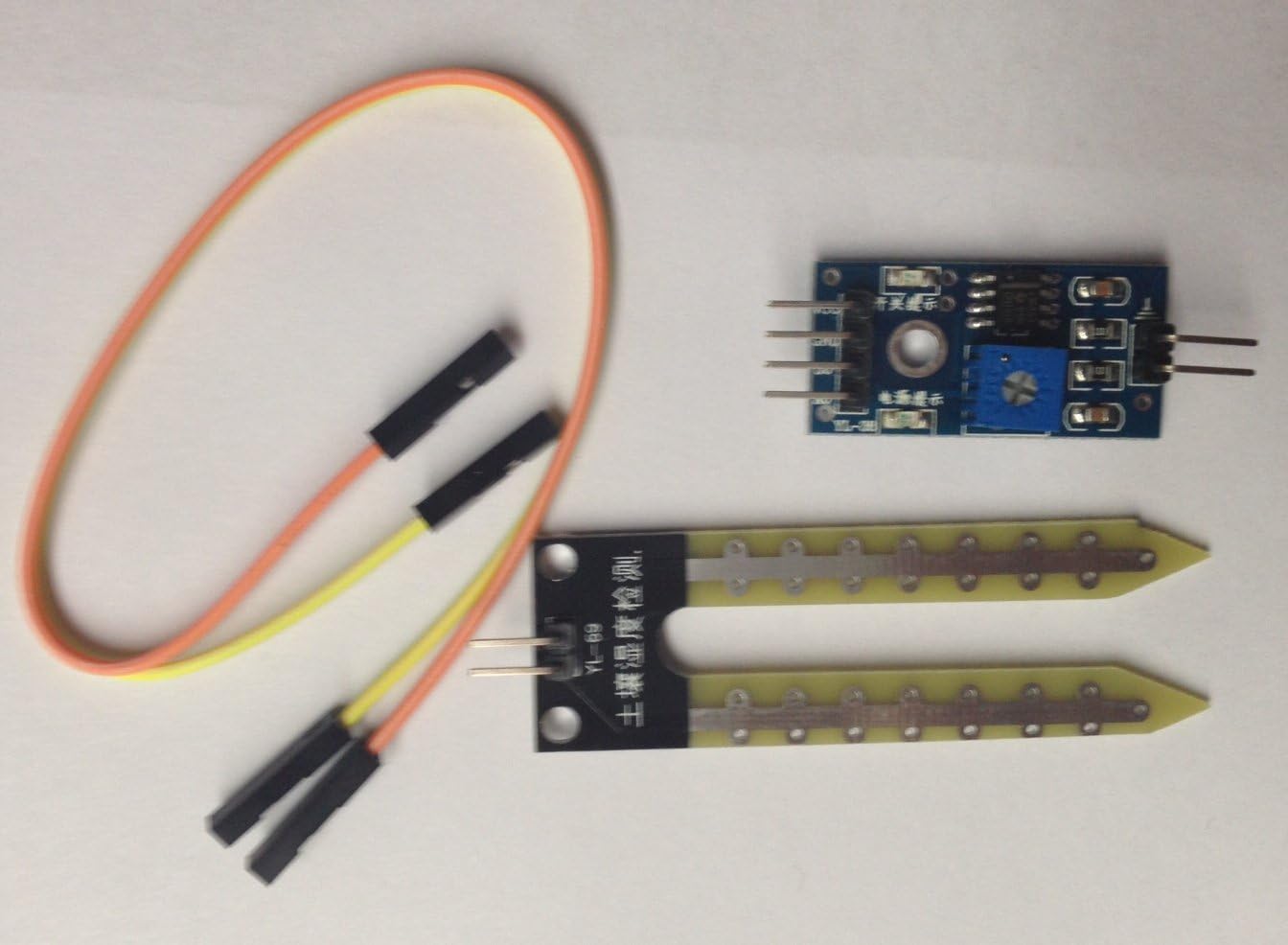 YL69 sensor and LM393 Comparator module soil medium