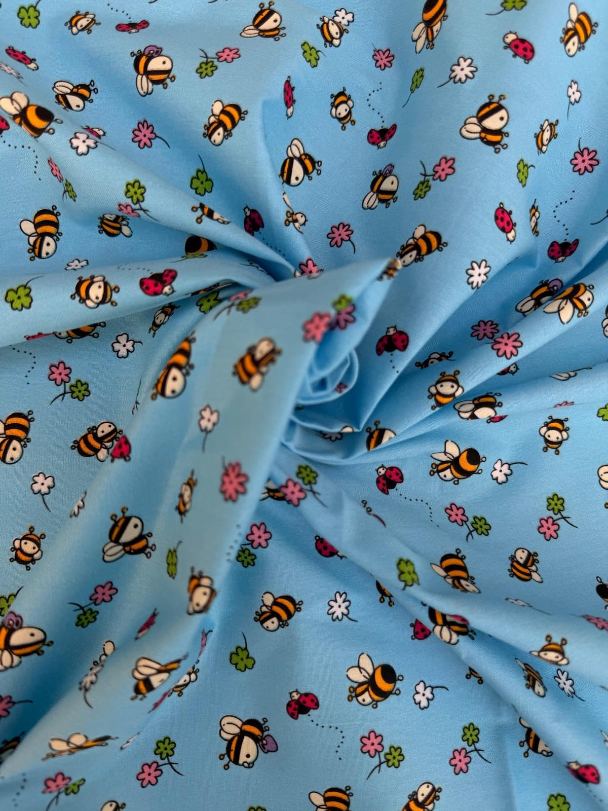 100% Cotton Childrens Animal Balloon Alice Camper Van Fabric - Sewing Quilting Dress Fabric - Simply Sew Crafty™ (Bees on Blue, 0.5 Metre)