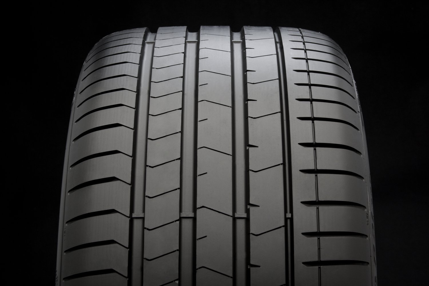 Amazon.co.jp: PIRELLI(ピレリ) サマー 235/35R19 P-ZERO (PZ4