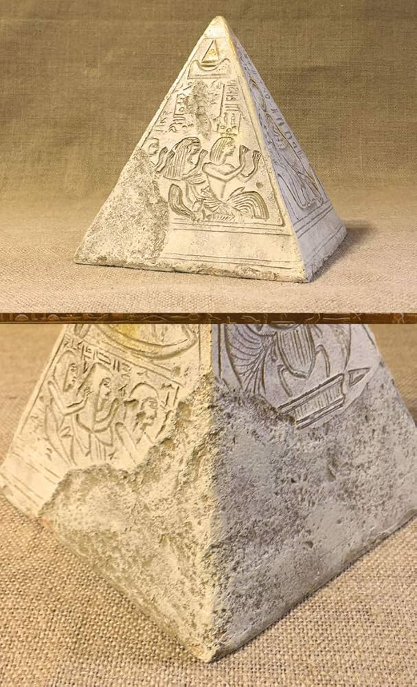 値下げします　エジプト　彫刻が美しい大きなピラミッド　3点セット 置物 値下げします エジプト 彫刻が美しい大きなピラミッド 3点セット